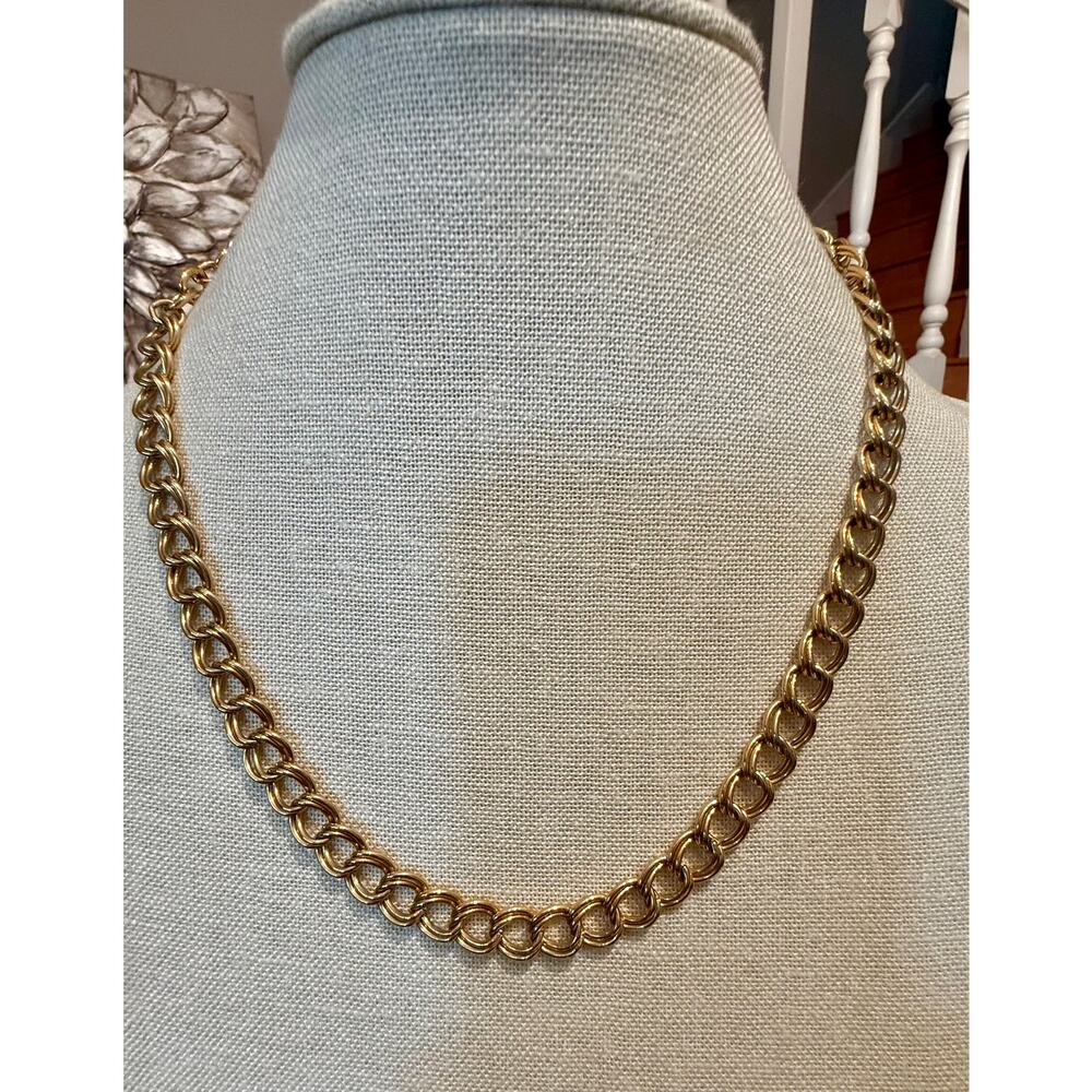 Vintage givency Gold Tone necklace 18”